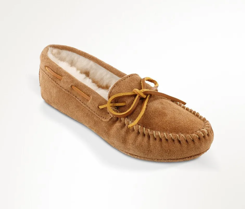 Women's Minnetonka Sheepskin Softsole Slipper #3311 - Minnetonka Moccasins