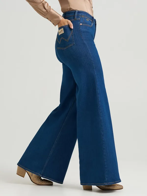 Women's Wrangler X Lainey Wilson Cheeky Wide Leg Jean #112373604