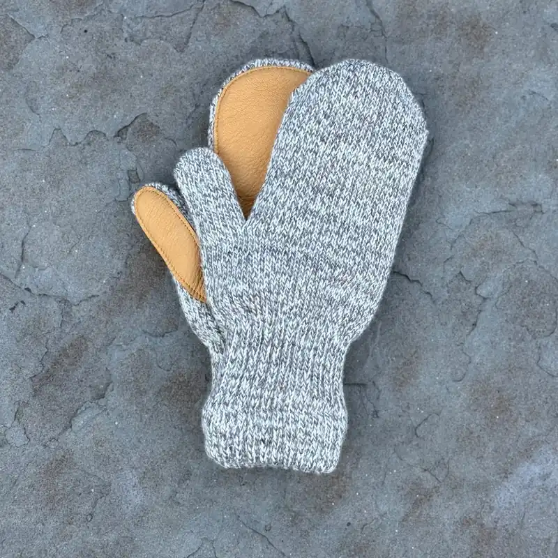 Mitten with Deer Skin - Oatmeal on Natural