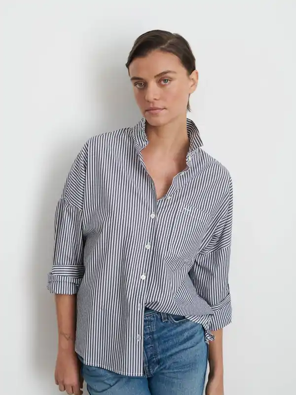 Jo Shirt in Striped Cotton Poplin - Navy / White