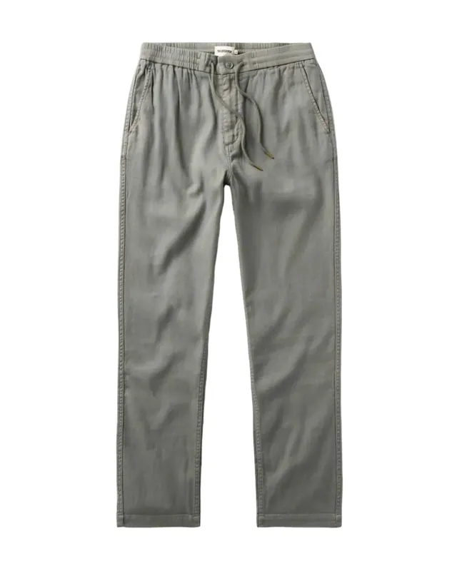 The Roamer Pant in Smoked Olive Broken Twill - Taylor Stitch
