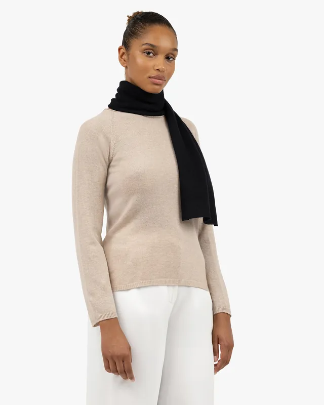 Women's Essential Scarf - Black