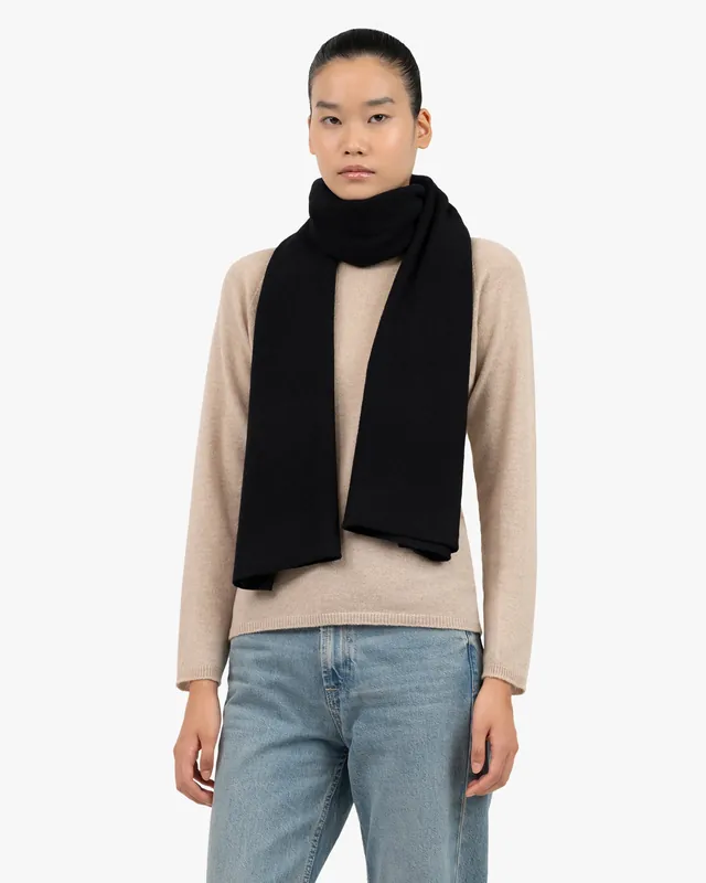 Women's Essential Maxi Scarf - Black