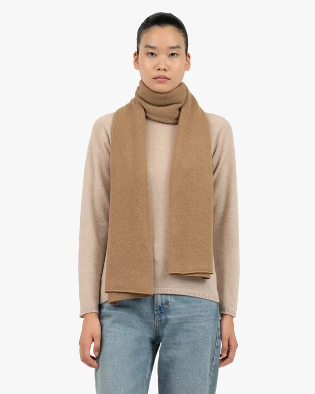 Women's Essential Maxi Scarf - Camel