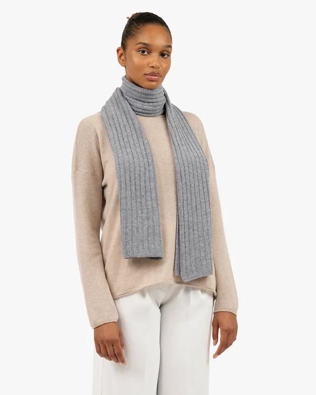 Women's Ribbed Scarf - Medium Grey