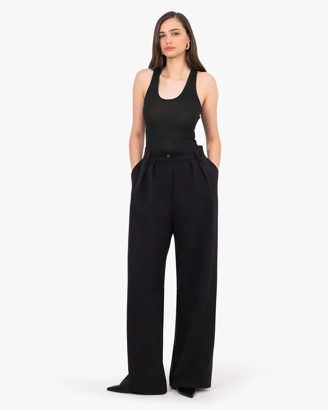 Scoop Neck Pleated Top - Black
