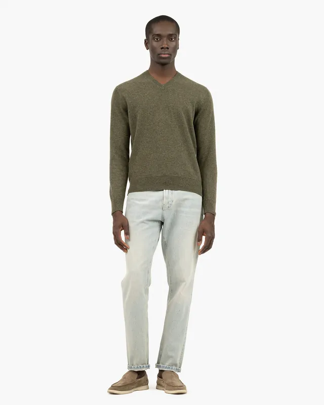 Men's Classic V-Neck Sweater - Green