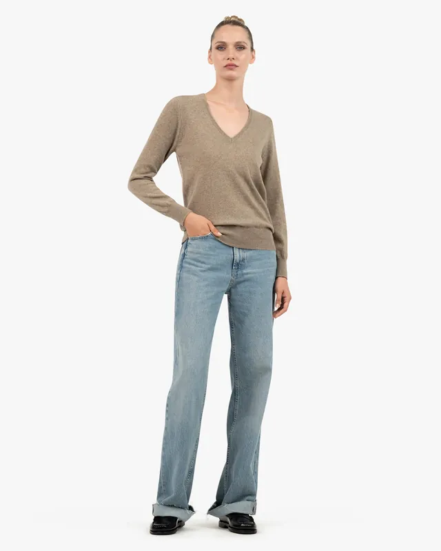 Women's Essential V-Neck Sweater - Taupe