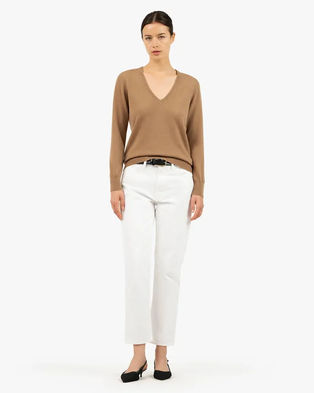 Women's Essential V-Neck Sweater - Camel