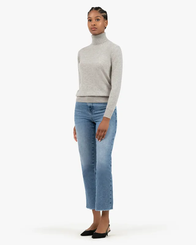 Women's Essential Turtleneck Sweater - Light Grey