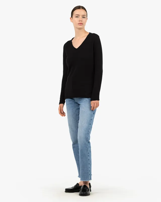 Lightness V-Neck Sweater - Black