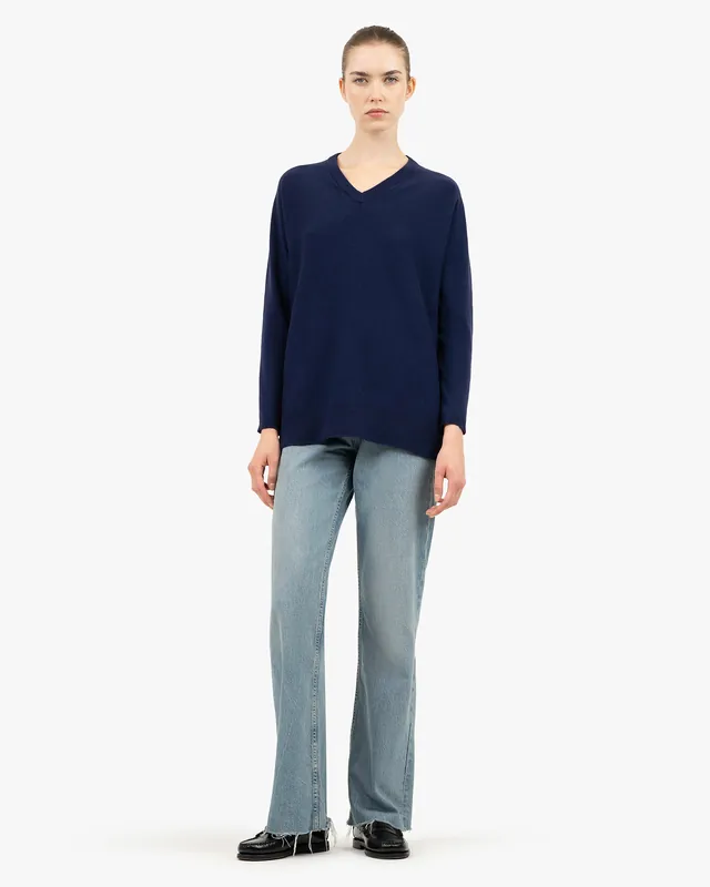 Women's Milford V-Neck Sweater - Blue