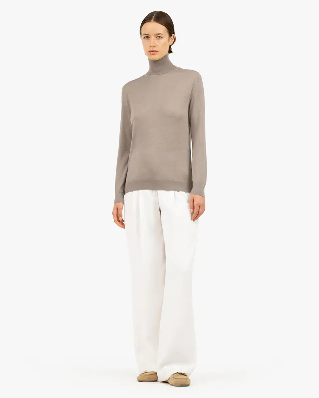 Women's Belvoir Turtleneck Sweater - Beige