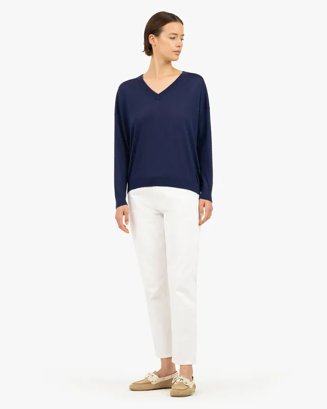 Women's Belvoir V-Neck Sweater - Blue