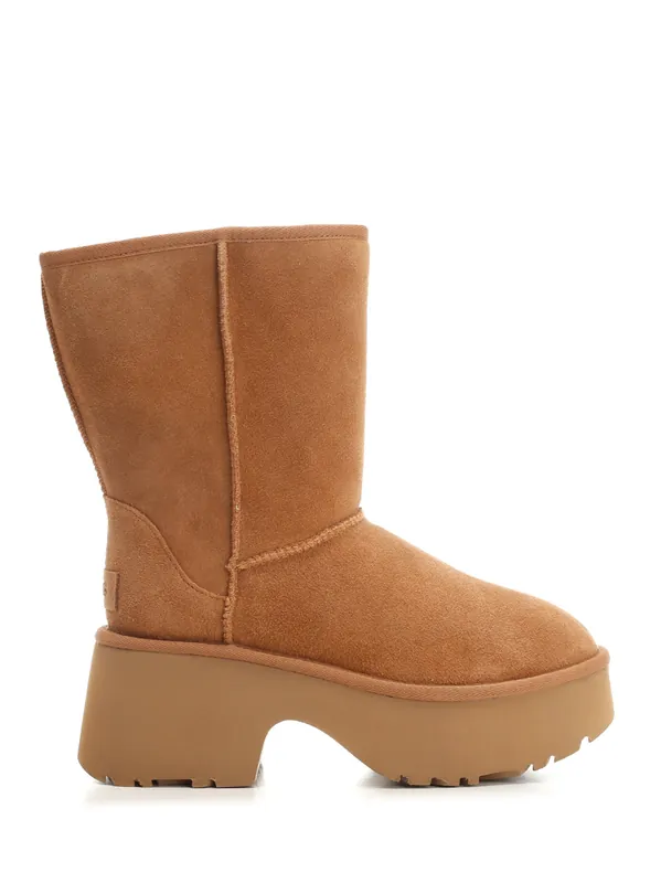Classic Short New Heights Boots Beige - UGG