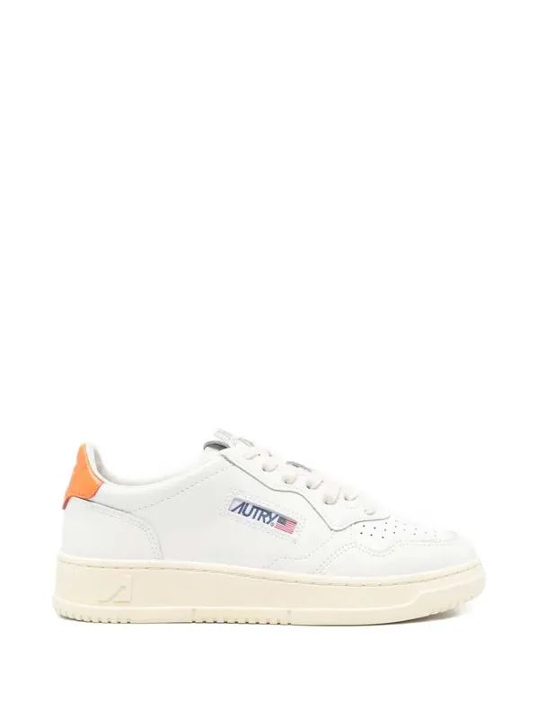 Sneaker With Perforated Logo Detail - Autry