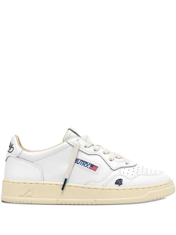 Medaglia Low-Top Leather Sneakers