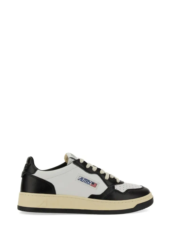 "Medalist Low" Sneaker - Autry
