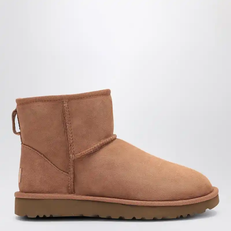 Classic Mini Ii Boots In Chestnut - UGG
