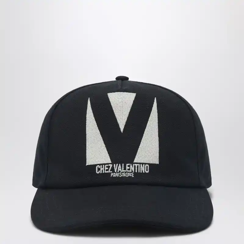 Chez Valentino Black Baseball Cap - Valentino Garavani