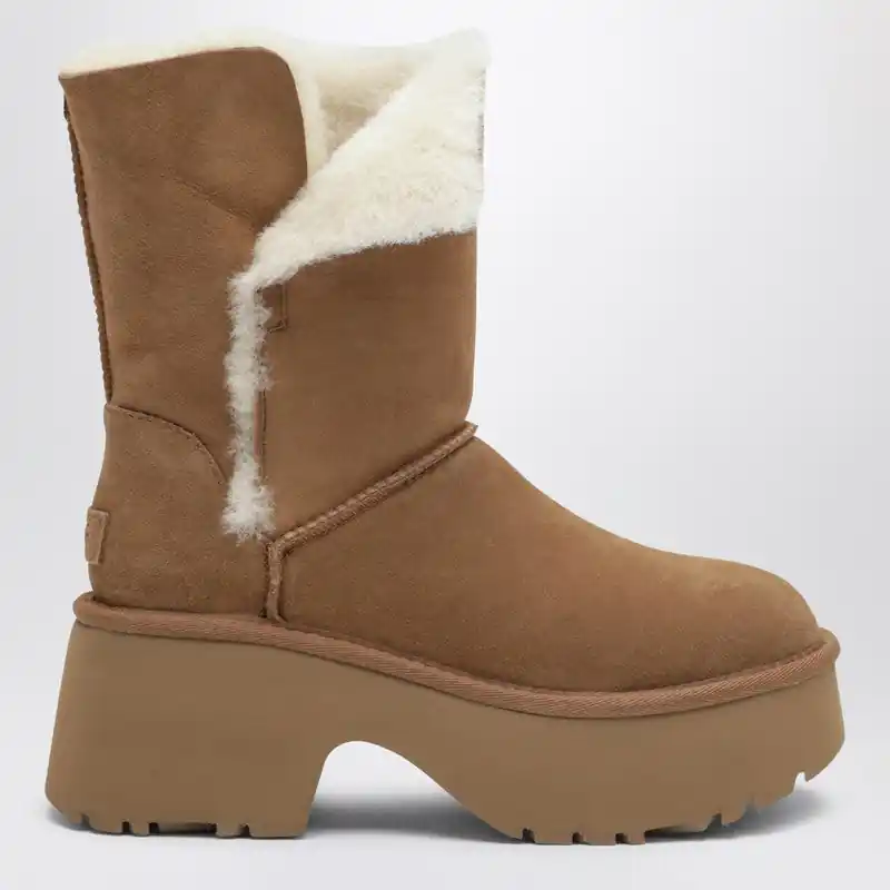 Chestnut Classic Esmee Boots - UGG